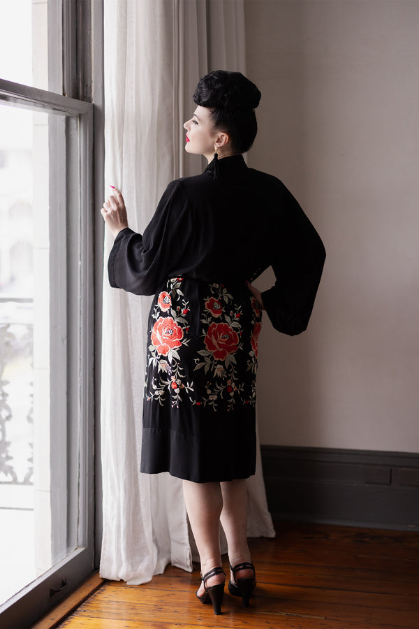 Deco Robe - Red Rose Embroidery