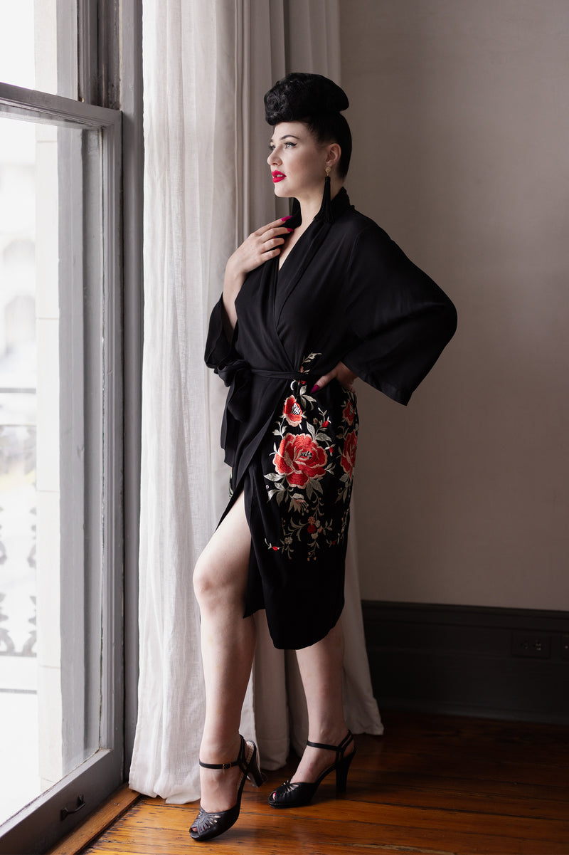 Deco Robe - Red Rose Embroidery