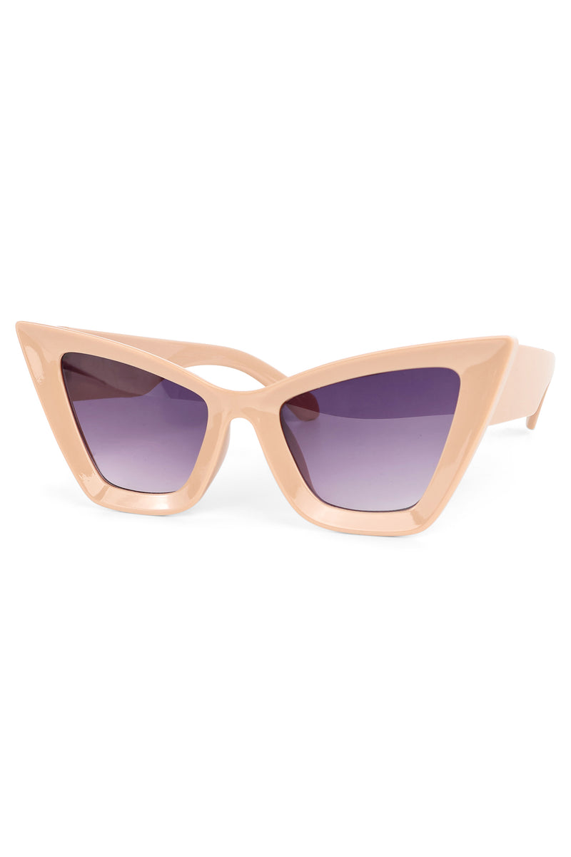 Large Frame Cat Eye Sunglasses