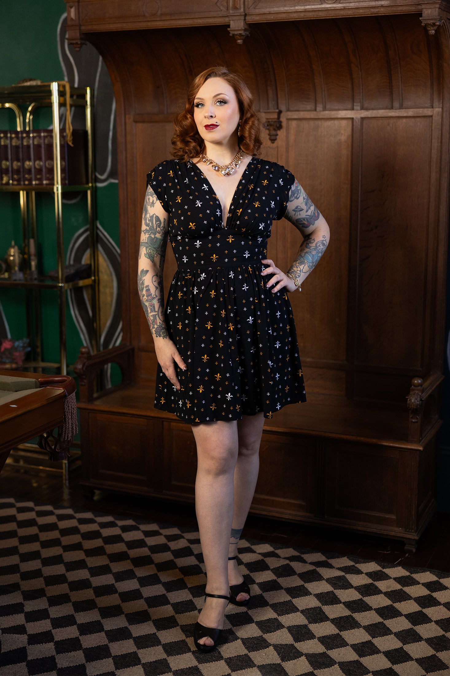 Deep Cut Camilla Mini Dress - Mini Fleur