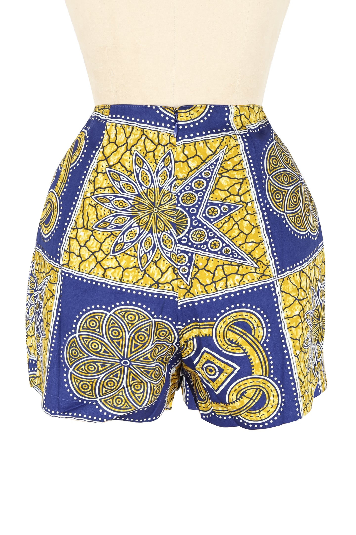 Hot Short - Tiki Batik ##description##