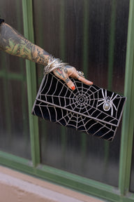 Chain Spider Web Clutch ##description##