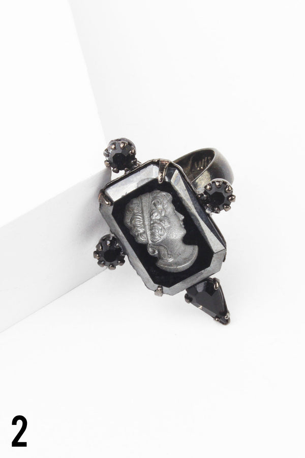 De Luxe Vintage Stones Black Cameo Ring