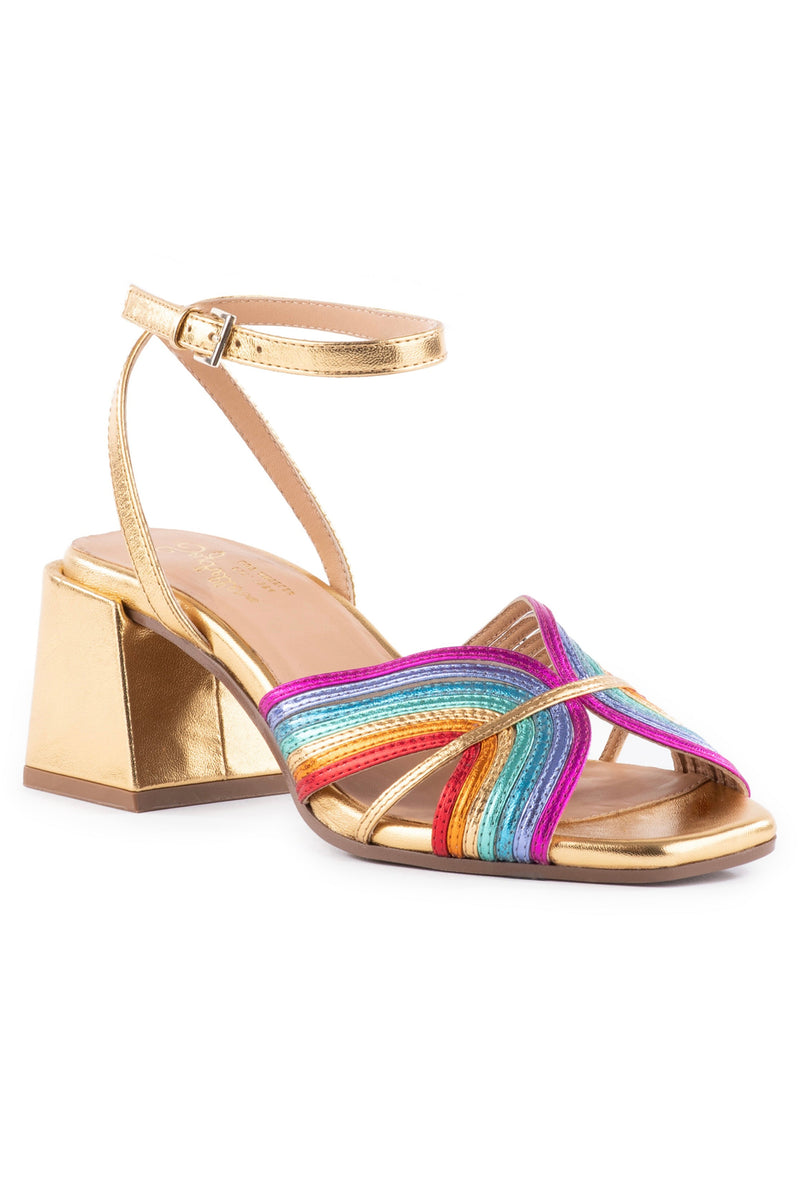 Both modern and timeless, Seychelle's sweet Tender sandals combine a metallic rainbow upper before a comfortable flared block heel with unique squared edging. With an adjustable ankle strap to keep securely in place, these beauties are about to become an instant classic in the happiest closet on earth.